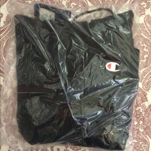 NWT Champion Reverse Weave Embroidered Hoodie - Picture 5 of 7